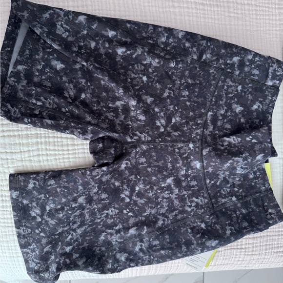 Target matching work out set . Top is a M bottom are S bottoms have tags - Picture 3 of 5